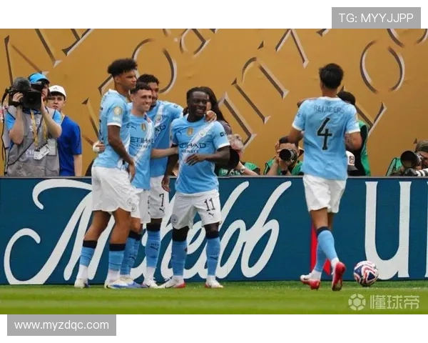 世俱杯同期惊现超远吊射!美职联前锋中圈破门引爆网络(1)